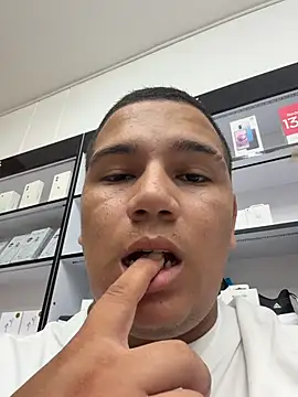 Patricio_02 live XXX chat