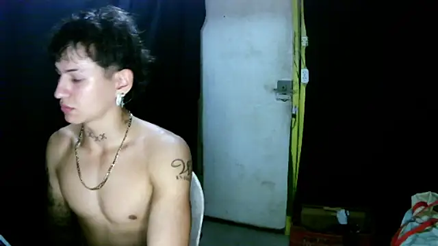 XXX chat uživo modela Ebebyjuan