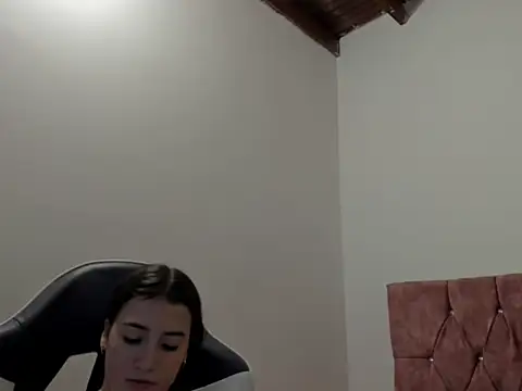 Živý XXX chat princess_emma18