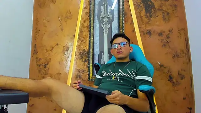 Drake_King19's Webcam Show