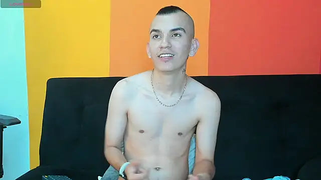 Chatroom XXX en direct de Rowan_Cley