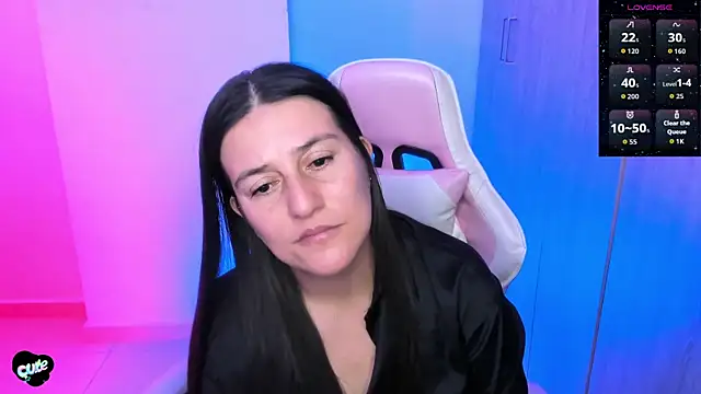 Saskyaa's Live XXX Chat