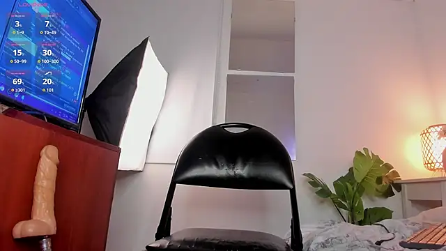 valka_collinss' Live XXX Chat