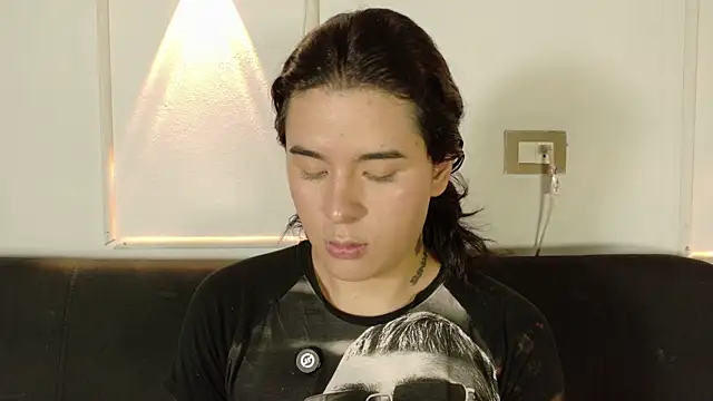 Angel-umbra's Live XXX Chat