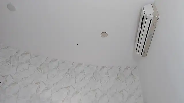 Chat soba uživo modela ViolettRossy