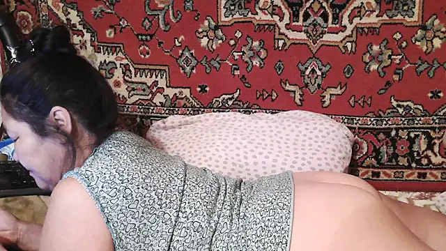 Zulfiya_Bruce 现场XXX聊天