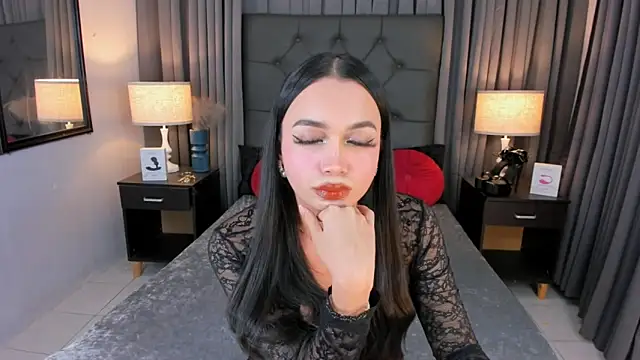 MiaMow Pertunjukan Webcam