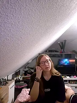 Freaky-Doll Webcam-Show