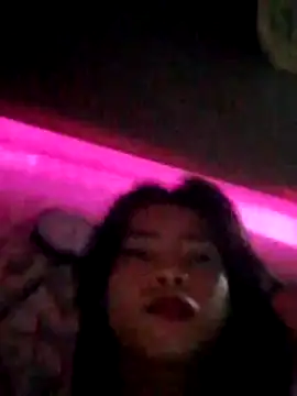 YourHotMenxie18 Adlı Modelin Canlı XXX Sohbeti