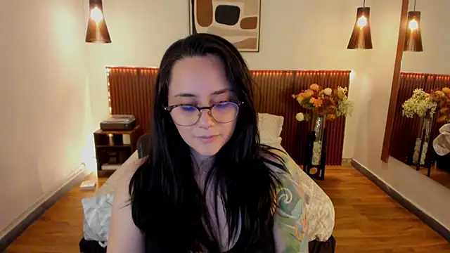 XXX chat uživo modela KatherineBond