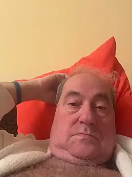 csikarn Live XXX chat