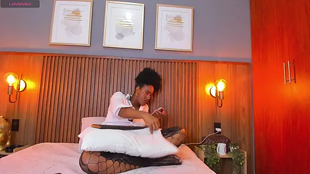 Krikrii_Milady webkamerás műsora