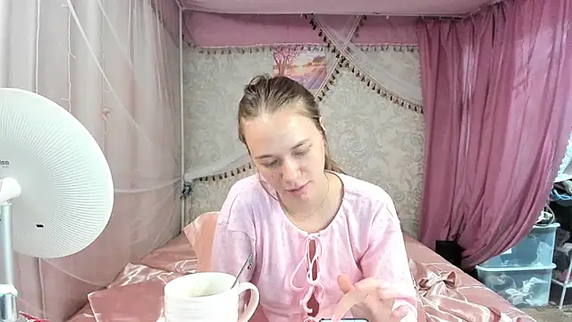 leila_bambi_'s Live XXX Chat