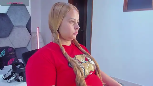 MikaelaStone's Live XXX Chat