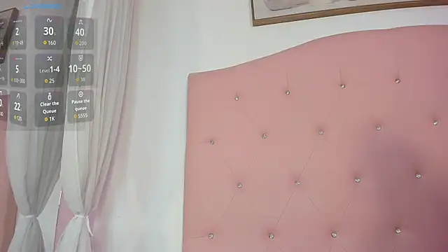 tinisweet Live XXX Chat