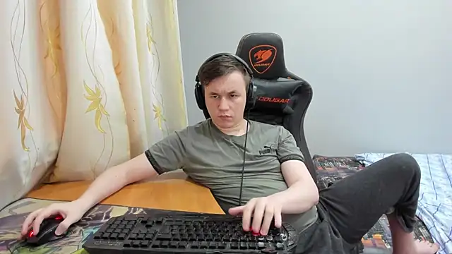 iliaskrislove's Live XXX Chat