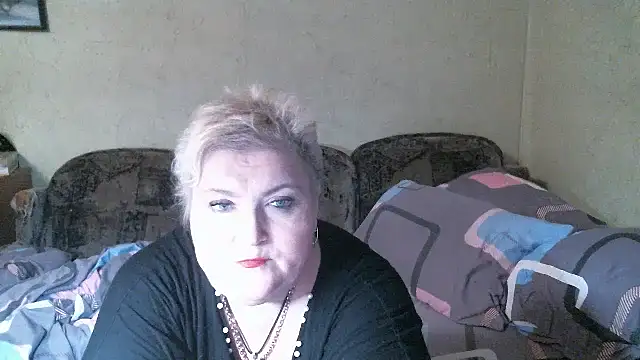Lana555 Adlı Modelin Canlı XXX Sohbeti