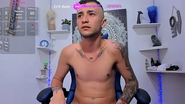 Show modela Jey_hot7 na web-kameri