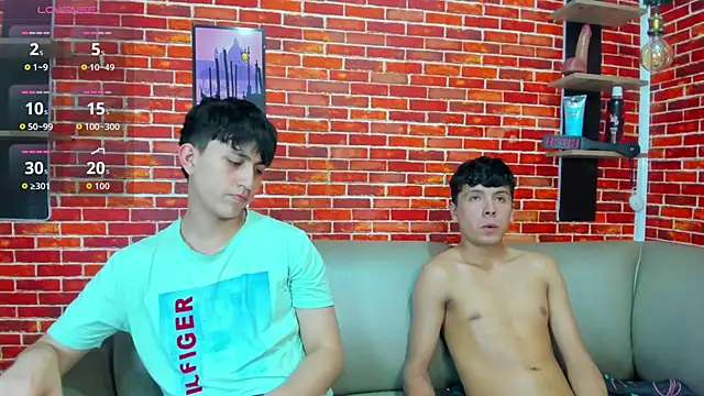 Czat XXX na żywo – Hoot_boyss_