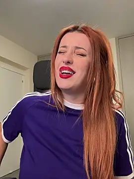 RoxxyDallas' Live XXX Chat