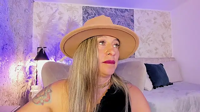 Liannaa_ live XXX chat