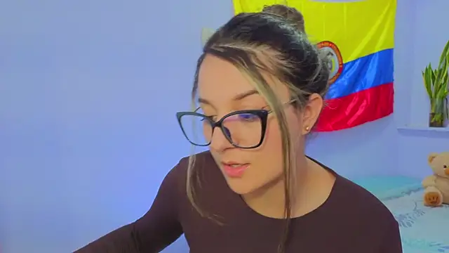 Chat +18 de katiaa_lovv ao vivo