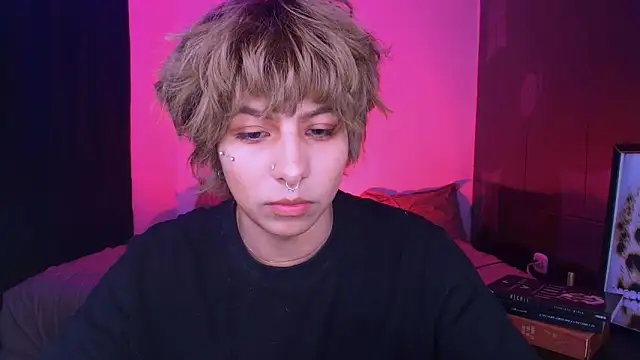 Aronn_44's Live XXX Chat