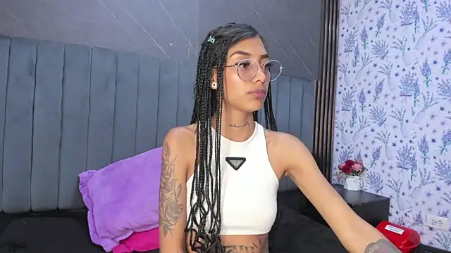 KarlaSlutSkinny__ – Live XXX-chat
