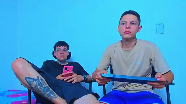 Thomas-Wil 라이브 XXX 채팅