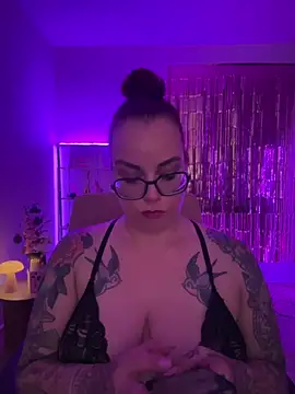 Miss_Lucifer6's Live XXX Chat