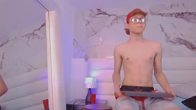 Marcus_and_Tony Live XXX-Chat