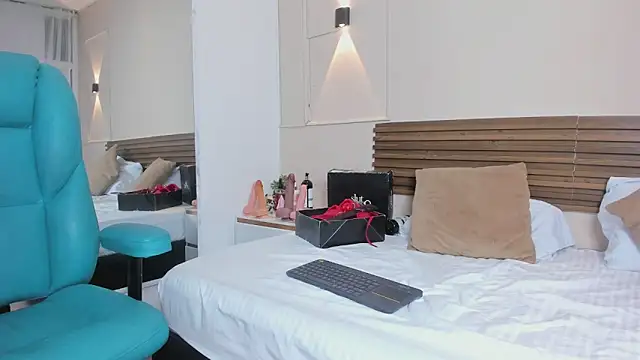 salome_diamond's Live XXX Chat