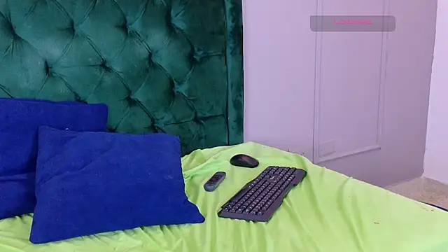 Show de webcam de scarlettefire_cr
