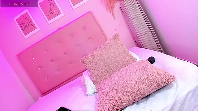 Pertunjukan Kamera Web ANNIE_DOLCE_