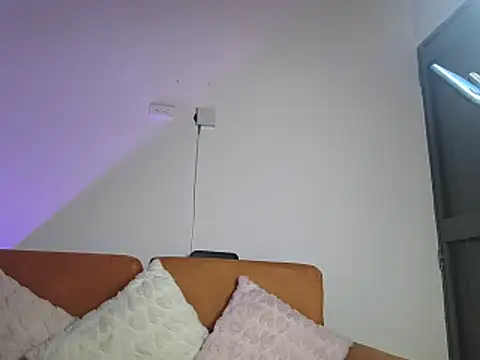 Živý XXX chat In-Ur-dreams