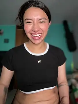 CocoaGigiMuse's Live XXX Chat