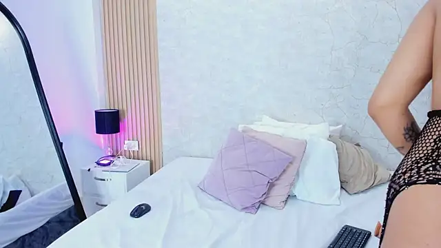 ViolettaRousee_'s Webcam Show
