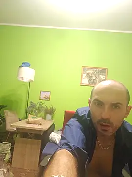 STANISLAW621162 élő XXX-chatje