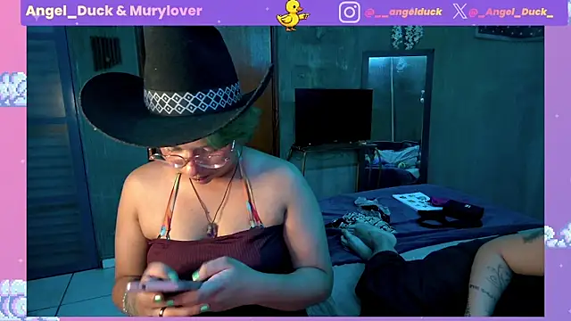 Angel_Duck – Naživo XXX chat