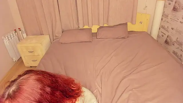 ElaNaecker Chat XXX in diretta