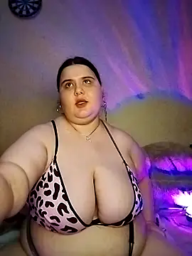 Chat +18 de Vllada_Brattz ao vivo