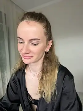 Chat +18 de AinyrVixxen ao vivo