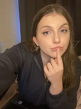MilaSweetie: απευθείας συνομιλία ΧΧΧ