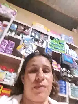 MIA-LARIOS live XXX chat