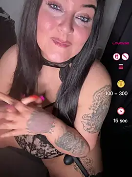 Miss_CurvesXXX's Webcam Show