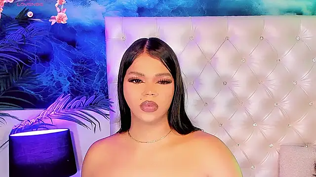 Keira_Fox31 Show in webcam