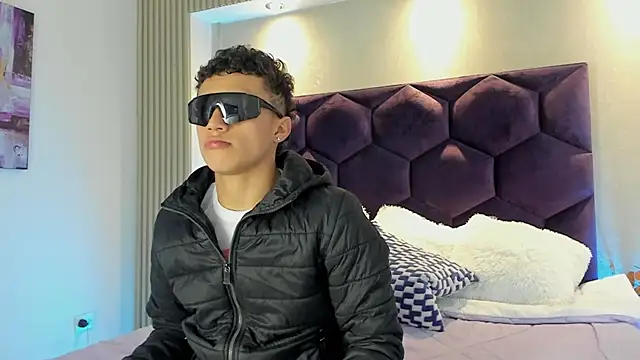Czat XXX na żywo – Dominik_Souza
