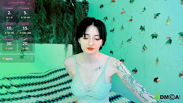 Kira__Cutie's Live XXX Chat