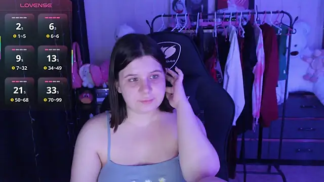 AmyVibess Chat XXX in diretta