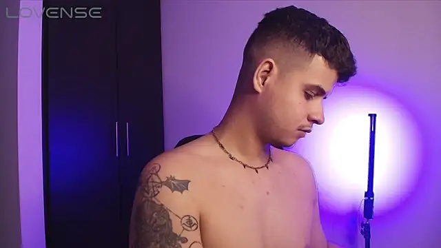 Show modela BjornSteel na web-kameri